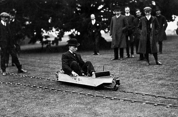 Monorail. May 1907: A demonstration of a model of the Brennan Mono Rail