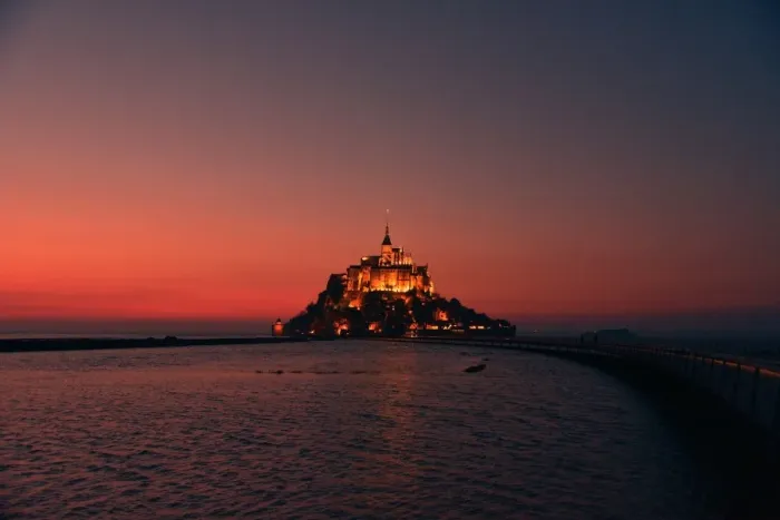 Framed Print : Mont Saint Michel by night Framed Print : Mont Saint Michel by night