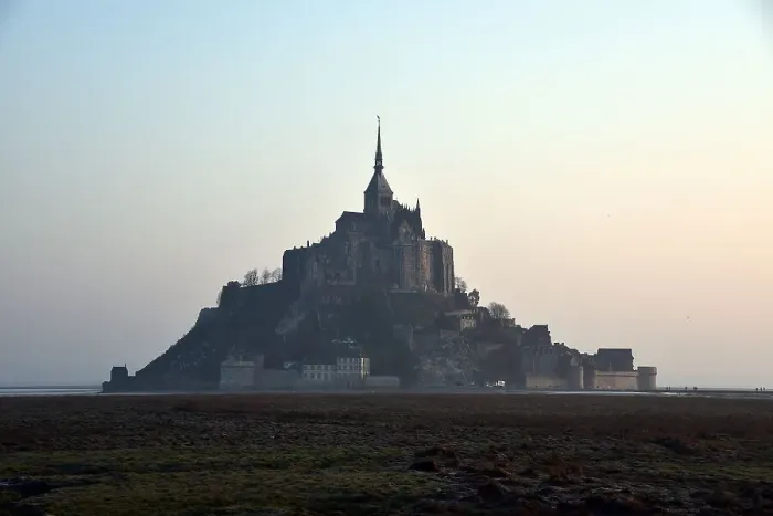 Framed Print : Mont Saint Michel sunrise Framed Print : Mont Saint Michel sunrise