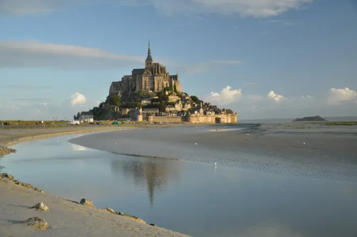 Framed Print : Mont-St-Michel Framed Print : Mont-St-Michel