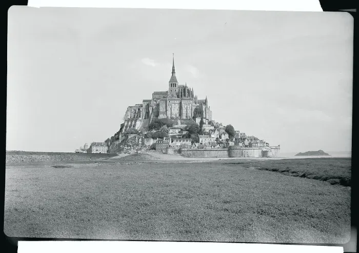 Framed Print : Mont-St.-Michel Framed Print : Mont-St.-Michel