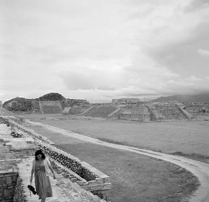 Framed Print : Monte Alban, Mexico Framed Print : Monte Alban, Mexico
