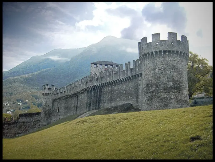 Framed Print : Montebello Castle, Bellinzona Framed Print : Montebello Castle, Bellinzona