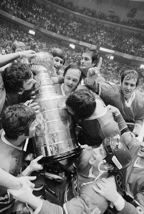 Framed Print : Montreal Canadiens Celebrating Stanley Cup Victory Framed Print : Montreal Canadiens Celebrating Stanley Cup Victory