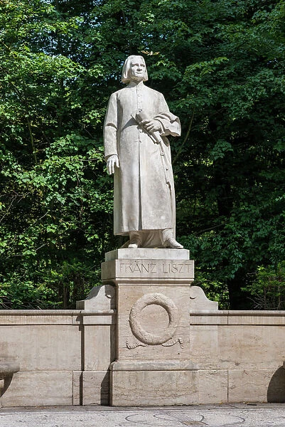 Monument to Franz Liszt, 1902, by sculptor Hermann Hahn, Carrara marble, Weimar, Thuringia, Germany