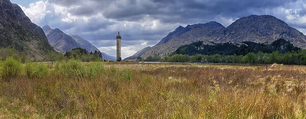 Monument at Glenfinnan commemorating the Jacobite Rising, on the shore of Loch Shiel, Scottish Highlands, Scotland, United Kingdom