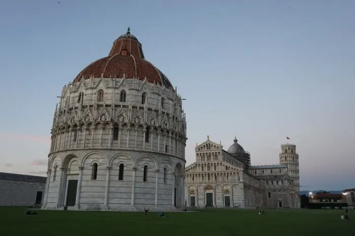 Framed Print : Monuments of Pisa at dusk, Piazza dei Miracoli, Italy Framed Print : Monuments of Pisa at dusk, Piazza dei Miracoli, Italy