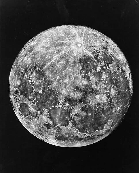 Full Moon. circa 1965: The full moon with the rays radiating