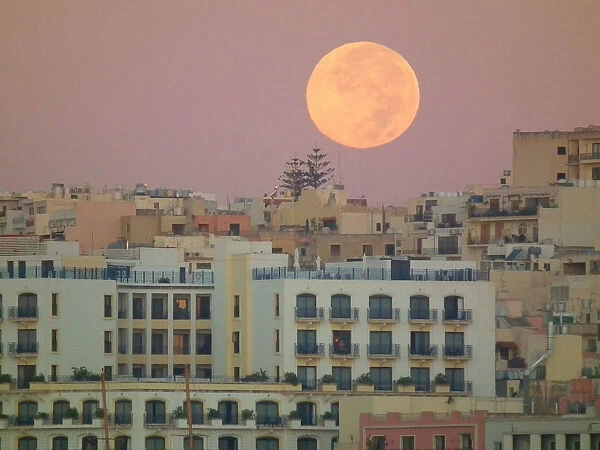 Full moon over Gzira, between Valletta and Sliema