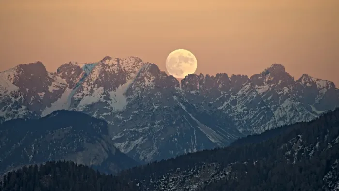 Framed Print : The full moon rising over the Kaiser Mountains, Tyrol, Austria Framed Print : The full moon rising over the Kaiser Mountains, Tyrol, Austria