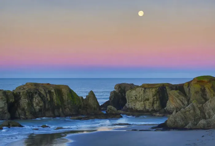 Framed Print : Full moon over sea stacks on beach at sunset, Bandon, Oregon, USA Framed Print : Full moon over sea stacks on beach at sunset, Bandon, Oregon, USA