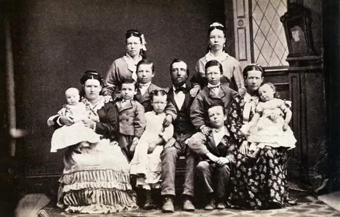 Framed Print : Mormon Family with Two Wives and Nine Children Framed Print : Mormon Family with Two Wives and Nine Children