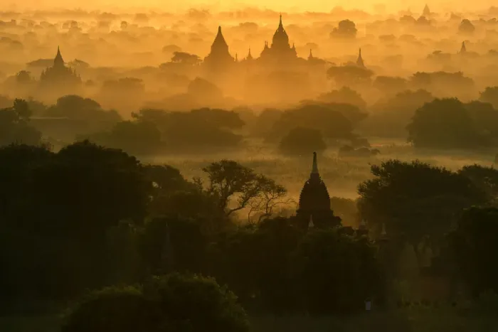 Framed Print : Morning light in Bagan ancient city, Mandalay, Myanmar Framed Print : Morning light in Bagan ancient city, Mandalay, Myanmar