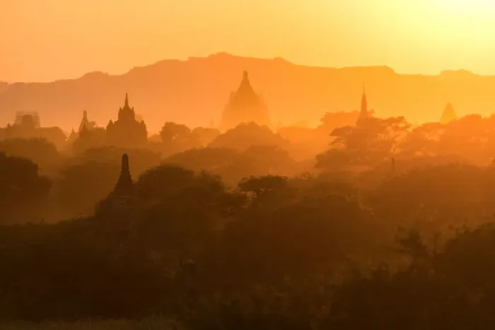 Framed Print : Morning light in Bagan ancient city, Mandalay, Myanmar Framed Print : Morning light in Bagan ancient city, Mandalay, Myanmar