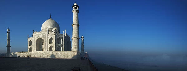 Morning light on the Taj Mahal, Agra, Uttar Pradesh, India