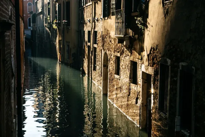Framed Print : Morning view on canal in Venice, Italy Framed Print : Morning view on canal in Venice, Italy