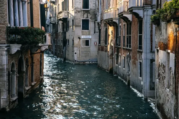 Framed Print : Morning view on canal in Venice, Italy Framed Print : Morning view on canal in Venice, Italy