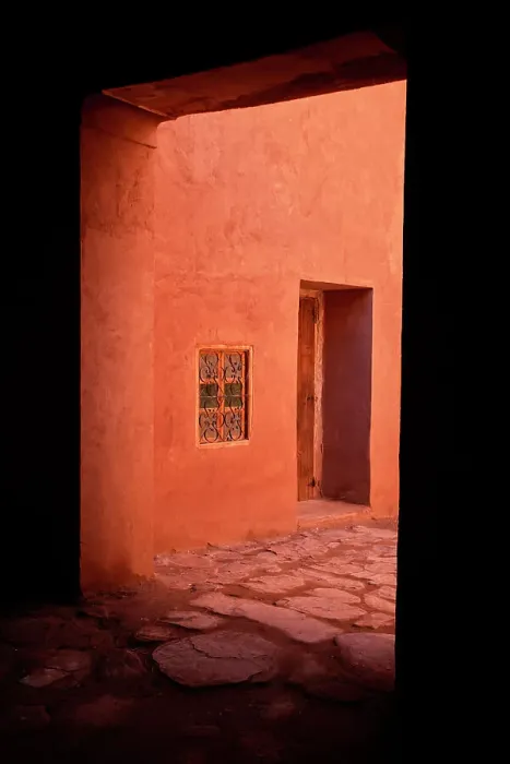 Framed Print : Moroccan door entrance with red clay walls Framed Print : Moroccan door entrance with red clay walls