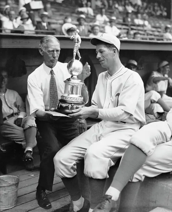 Framed Print : Moses Grove Shows Trophy To Connie Mack Framed Print : Moses Grove Shows Trophy To Connie Mack