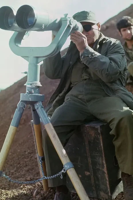 Framed Print : Moshe Dayan Looking Through Binoculars Framed Print : Moshe Dayan Looking Through Binoculars