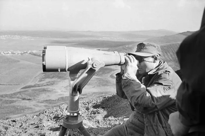 Framed Print : Moshe Dayan Looking Through Binoculars Framed Print : Moshe Dayan Looking Through Binoculars