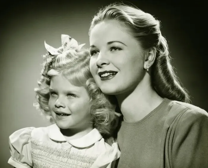 Framed Print : Mother and daughter (4-5), (B&W), portrait Framed Print : Mother and daughter (4-5), (B&W), portrait