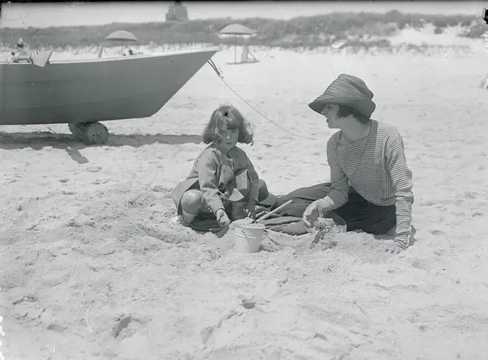 Framed Print : Mother and Daughter on Beach Framed Print : Mother and Daughter on Beach