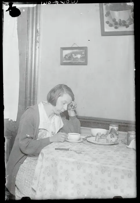 Framed Print : Mother Lamenting over Missing Son