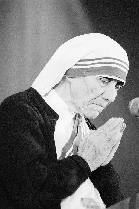 Framed Print : Mother Teresa Prays at Anti-Choice Event Framed Print : Mother Teresa Prays at Anti-Choice Event