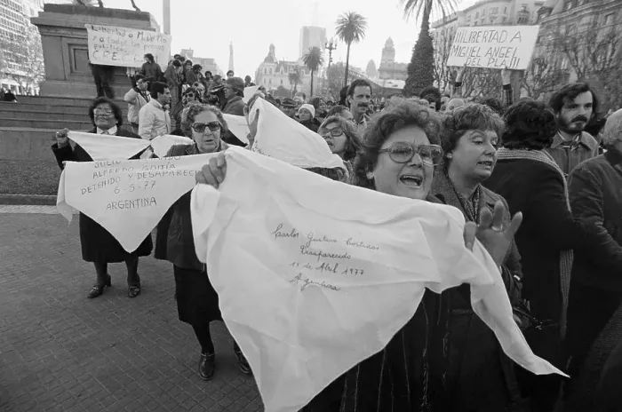Framed Print : Mothers of the Disappeared in Argentina Framed Print : Mothers of the Disappeared in Argentina
