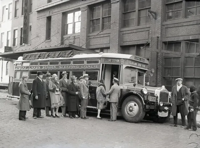 Framed Print : Motor Bus That Will Make Ny-Chicago Trip Framed Print : Motor Bus That Will Make Ny-Chicago Trip