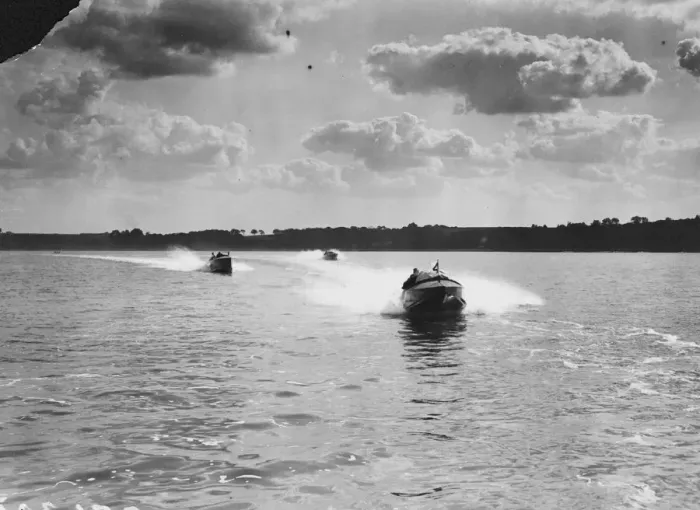 Framed Print : Motorboat Race Framed Print : Motorboat Race