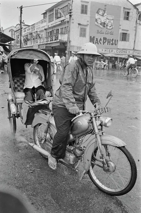Framed Print : Motorcycle Rickshaw, Saigon Framed Print : Motorcycle Rickshaw, Saigon