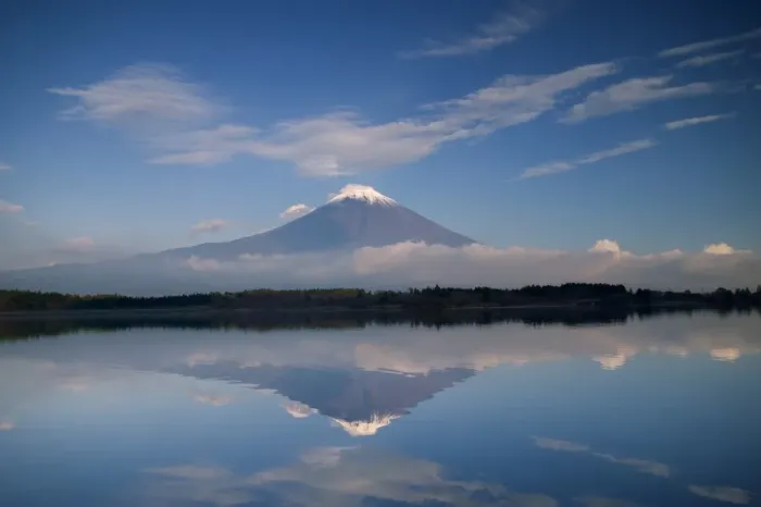 Framed Print : Mount Fuji reflected in Lake Motosu, Fuji-Hakone-Izu National Park, Honshu, Japan Framed Print : Mount Fuji reflected in Lake Motosu, Fuji-Hakone-Izu National Park, Honshu, Japan