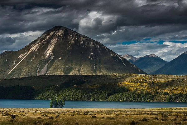 mountain landscape of New Zealand
