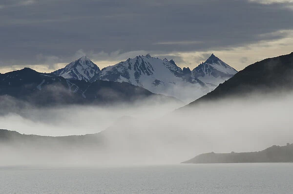 Mountain scenery around the fjord, Smeerenburgfjorden, Smeerenburg, Amsterdamoya, Svalbard Archipelago, Svalbard and Jan Mayen, Norway