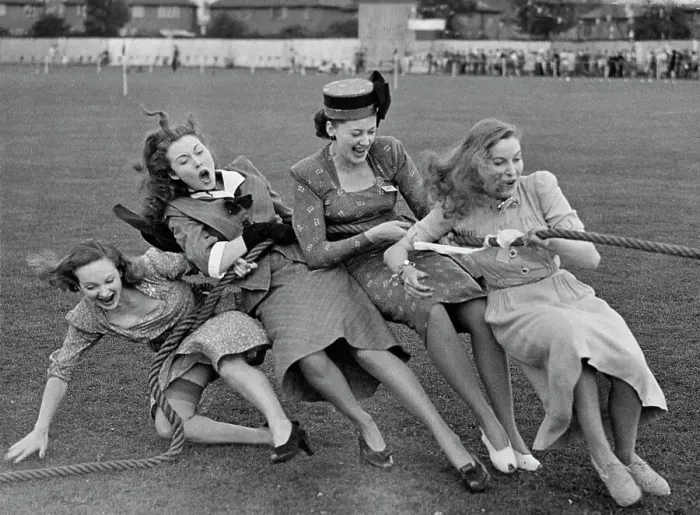 Framed Print : Movie Actresses in Tug-O-War Event Framed Print : Movie Actresses in Tug-O-War Event