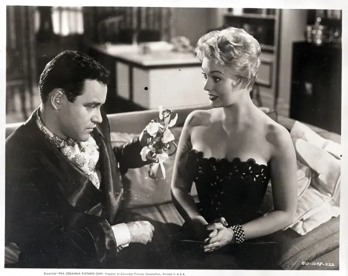 Framed Print : Movie Scene with Jack Lemmon and Kim Novak Framed Print : Movie Scene with Jack Lemmon and Kim Novak