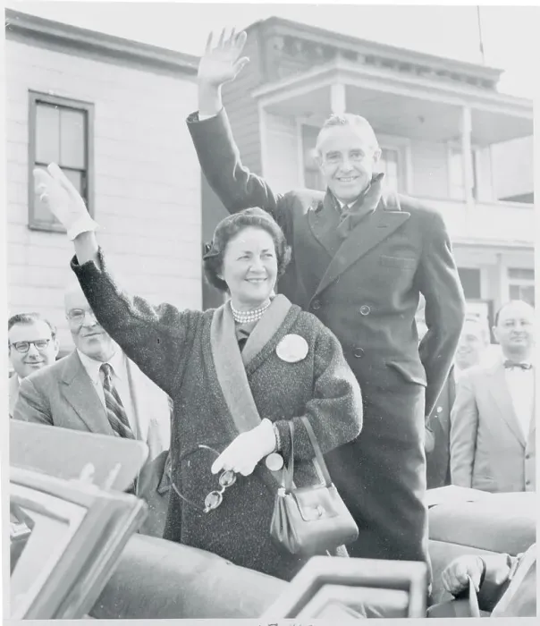 Framed Print : Mr. and Mrs. Averell Harriman Waving Framed Print : Mr. and Mrs. Averell Harriman Waving