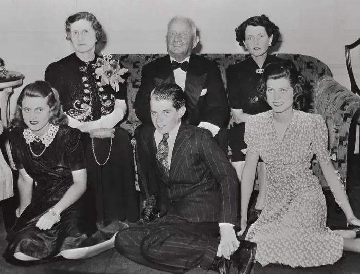 Framed Print : Mr and Mrs Fitzgerald with Their Daughter and Grandchildren Framed Print : Mr and Mrs Fitzgerald with Their Daughter and Grandchildren