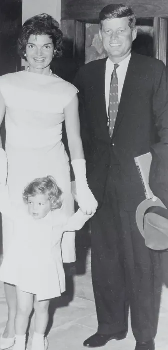 Framed Print : Mr. and Mrs. John F. Kennedy with Daughter Caroline Framed Print : Mr. and Mrs. John F. Kennedy with Daughter Caroline
