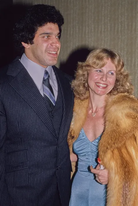 Framed Print : Mr. & Mrs. Lou Ferrigno Framed Print : Mr. & Mrs. Lou Ferrigno