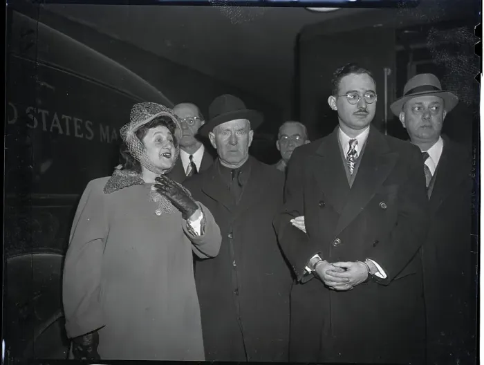 Framed Print : Mr. And Mrs. Rosenberg With Officials Framed Print : Mr. And Mrs. Rosenberg With Officials