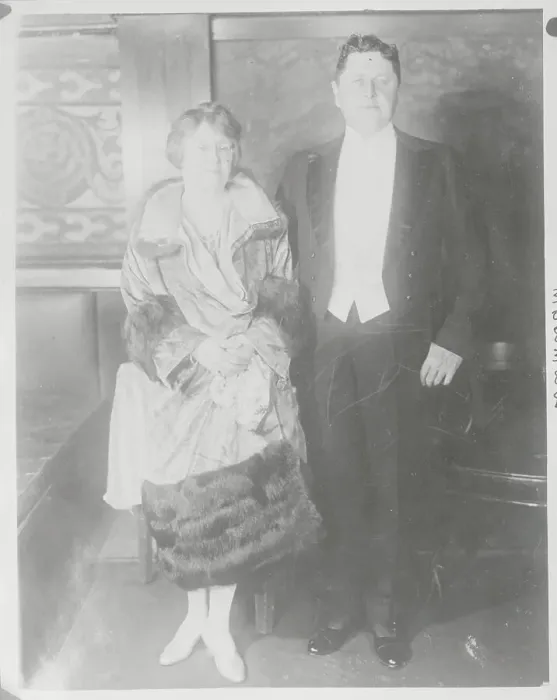 Framed Print : Mr. and Mrs. William Wrigley Jr. Posing in Formal Attire Framed Print : Mr. and Mrs. William Wrigley Jr. Posing in Formal Attire