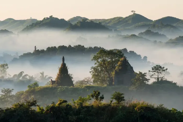 Framed Print : Mrauk-U, ancient capital of the kingdom of Arakan Framed Print : Mrauk-U, ancient capital of the kingdom of Arakan