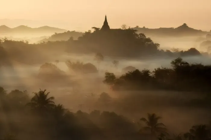 Framed Print : Mrauk U, Rakhine State