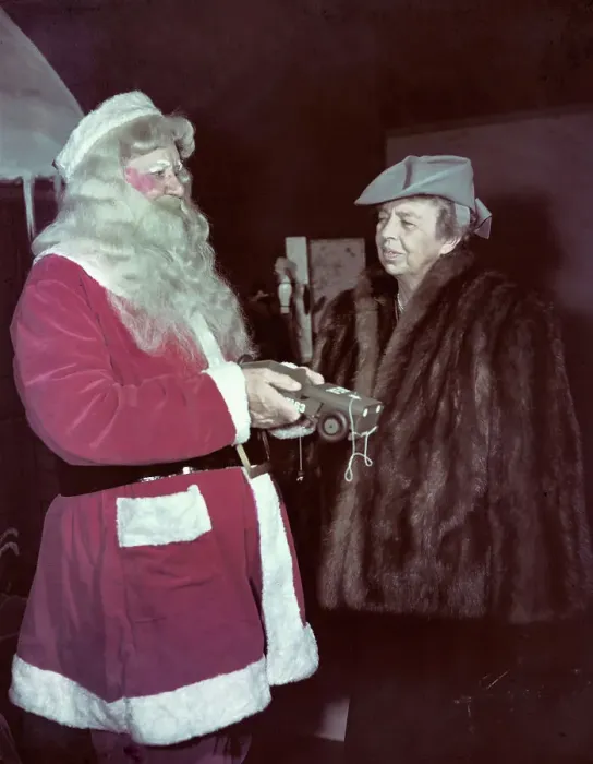 Framed Print : Mrs. Eleanor Roosevelt with Santa Claus Framed Print : Mrs. Eleanor Roosevelt with Santa Claus