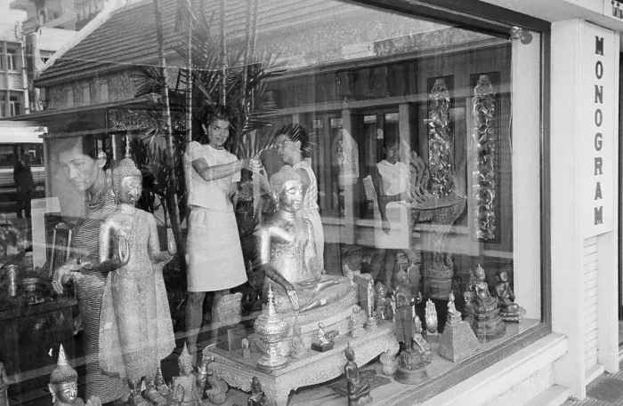 Framed Print : Mrs. Jacqueline Kennedy Antiques Shopping in Thailand Framed Print : Mrs. Jacqueline Kennedy Antiques Shopping in Thailand