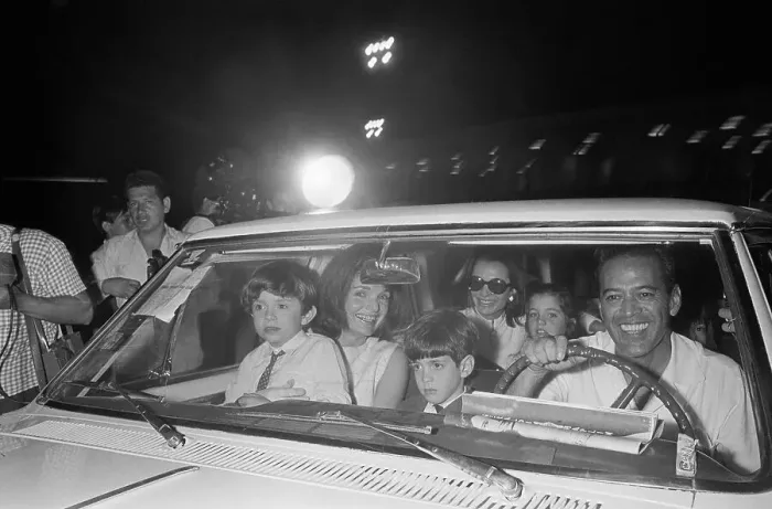 Framed Print : Mrs. Kennedy and Lee Radziwill in Car Framed Print : Mrs. Kennedy and Lee Radziwill in Car