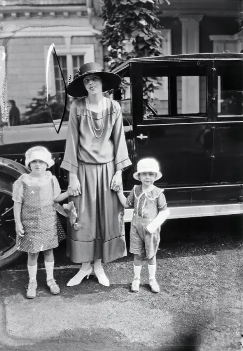 Framed Print : Mrs. Morgan Belmont and Children